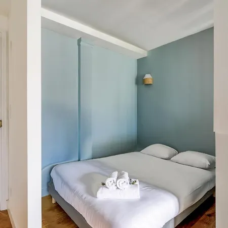 Dans L'ancien Grand Apartman