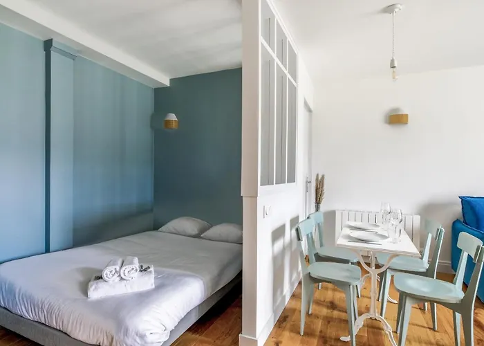 Dans L'ancien Grand Apartman